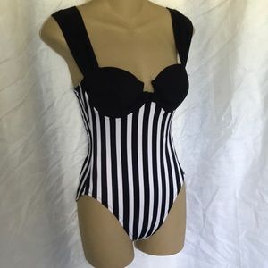 Swim Shaper suede Sz 8